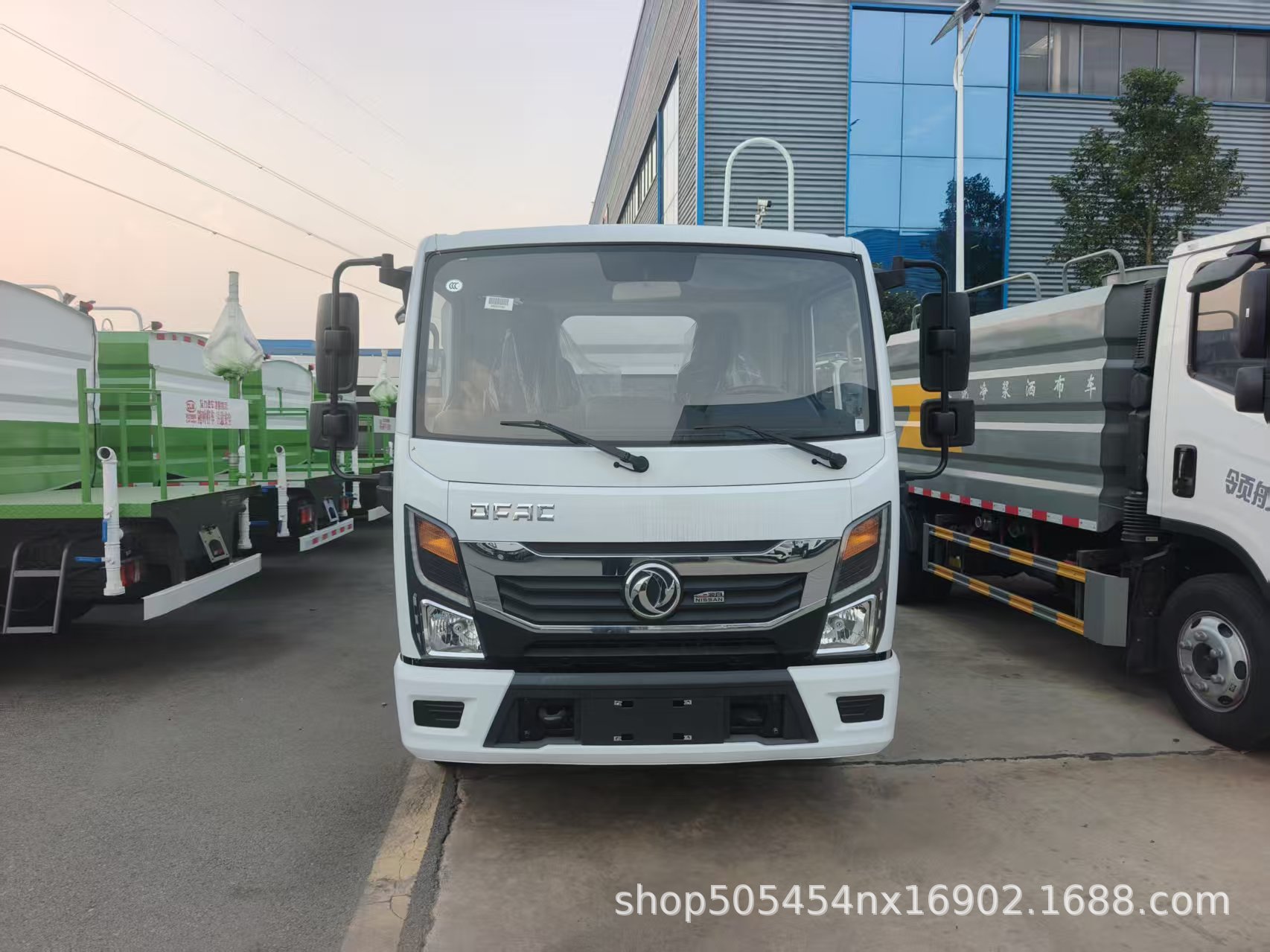 Blue Brand 7-Cubic Meter Dust-Suppressing Sprinkler Truck Manufacturer 5-20 Cubic Meter Sprinkler Truck Spraying Truck Water Transport Truck Sprinkler Truck Manufacturer Bidding