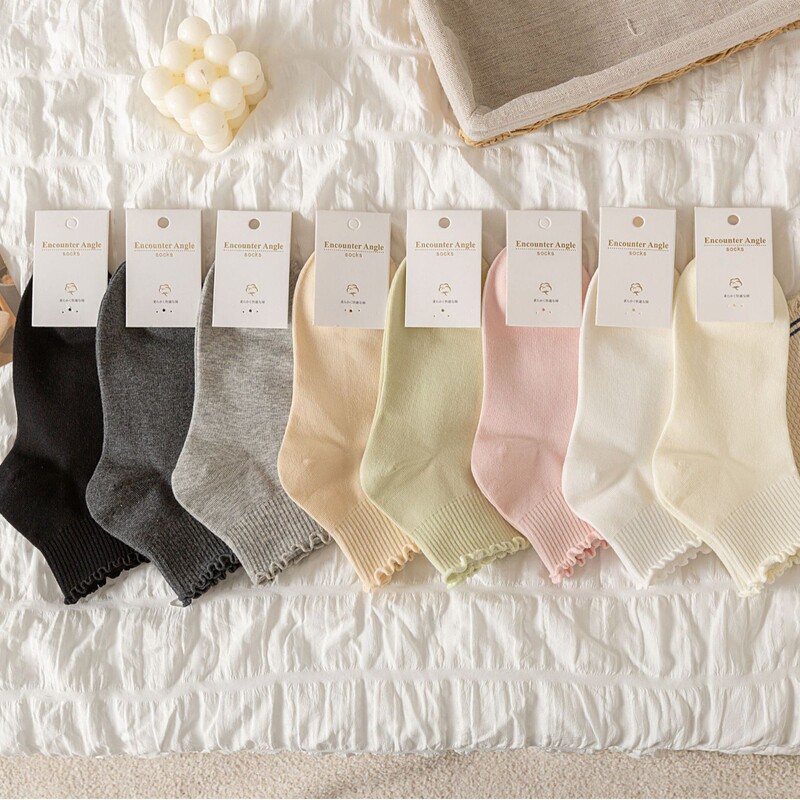 Women's Spring Cotton Socks with Ruffled Edges, Seamless Short Socks, Odor-Resistant, Sweat-Absorbent, Mid-Calf Socks, Suitable for Pairing with Small Leather Shoes