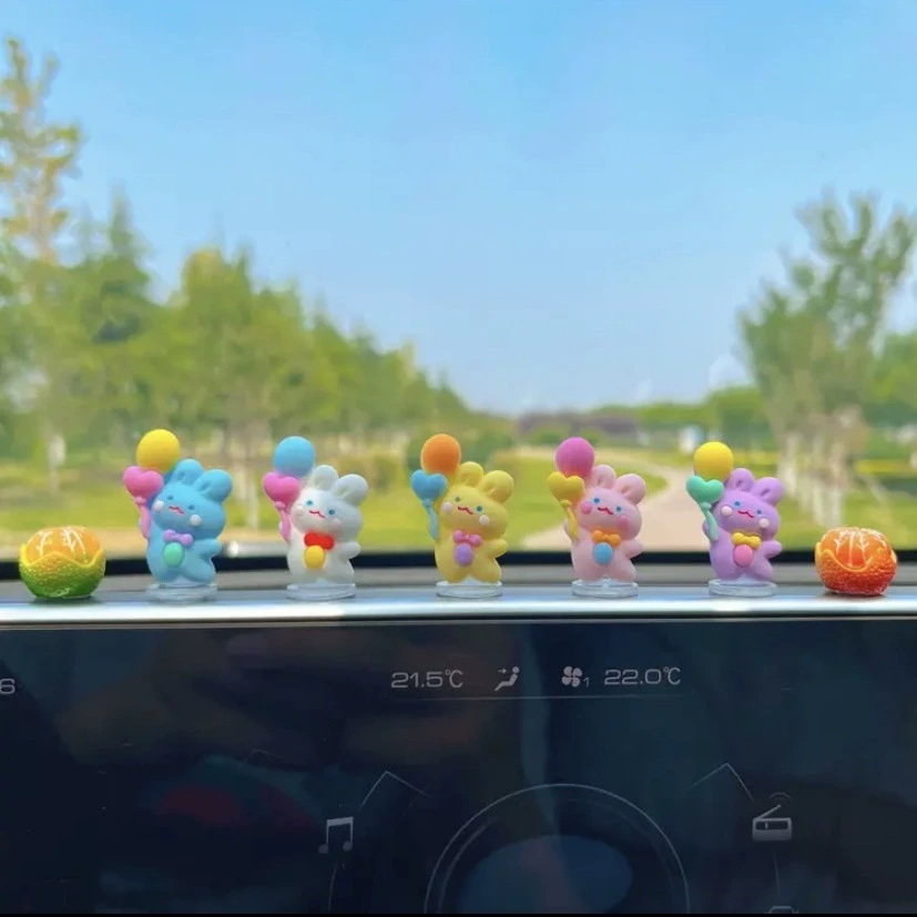 Новая исповедь кролика украшения милый мультфильм электромобиль автомобиля центральная консоль украшения автомобиля украшения