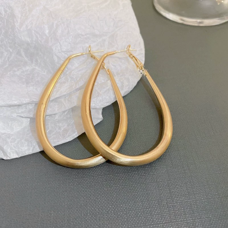 Earrings silver‑needle, simple elegant designs, lightweight, multiple styles and colors