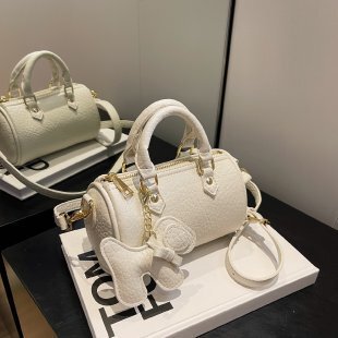 New niche design fashion crossbody bag texture summer portable pillow bag high-end bag for women