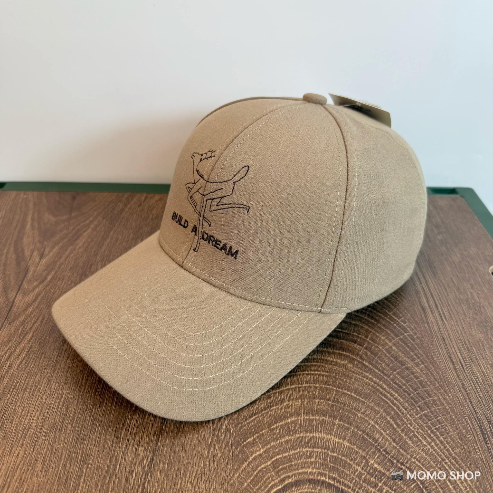 Caricatura bordada ciervo coreano de alta calidad sombrero de béisbol duro para hombres y mujeres sombrero de visor de pato casual bisela ancha