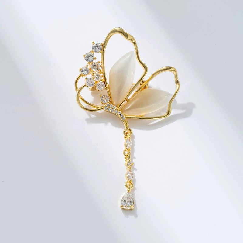 Copper three dimensional zirconium with tassels, брошь бабочка, запонка для вечернего платья, аксессуары