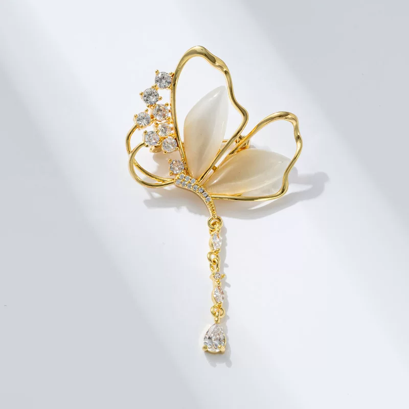 Copper three dimensional zirconium with tassels, брошь бабочка, запонка для вечернего платья, аксессуары