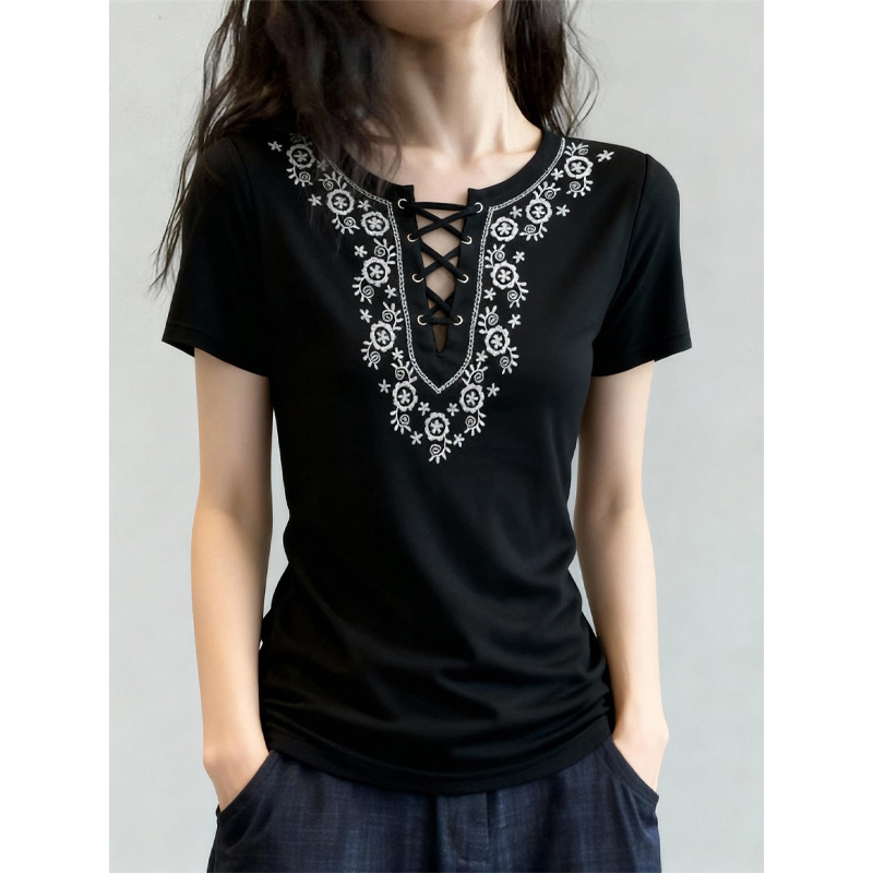Áo nữ tay ngắn cổ tròn phong cách Bohemian thêu họa tiết, dáng rộng thoáng mát — màu đen chi tiết 3