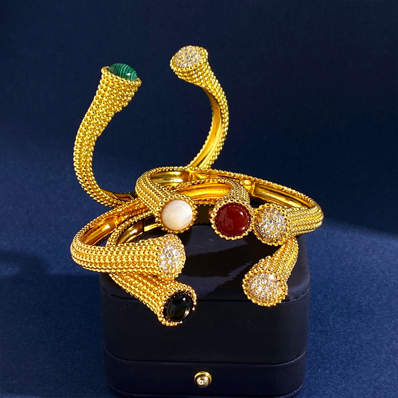 Wholesale Jewelry Vacation Simple Style Solid Color Copper Zircon Inlay Bangle display picture 7