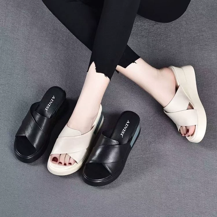 2024 Весна/Лето Новые Тапочки на Танкетке Толстая Подошва Открытый Носок Высокий Каблук Мягкая Кожа Сандалии Трансграничная Торговля Тапочки.