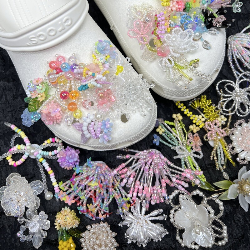 Internet Celebrity Popular Hand-Woven Flower Bead Chain Shoe Flower Fashion Beauty Heavy Industry Shoe Buckle Adapted to Hole Shoe Accessories DIY