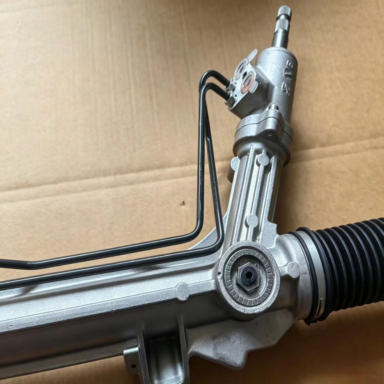 4077622 Is Suitable for Transit Car Parts Steering Gear and Steering Box