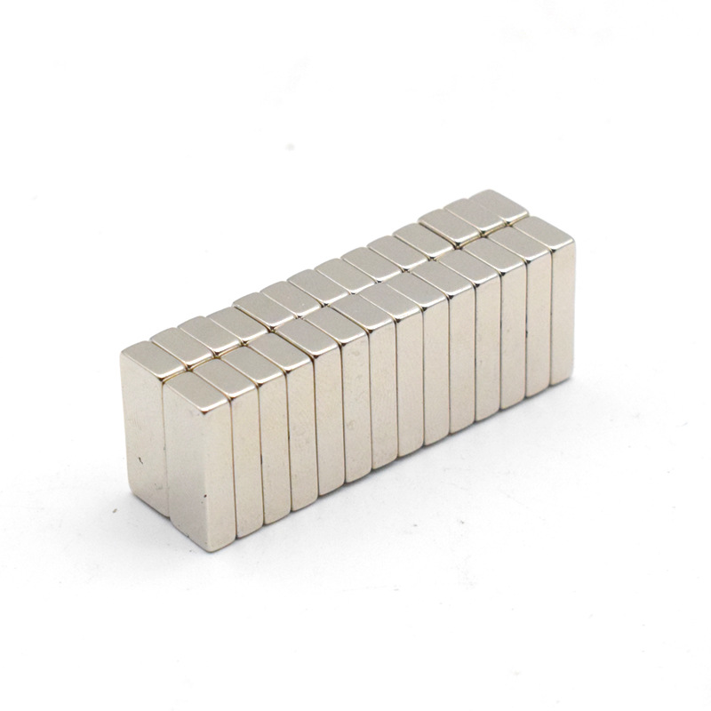 工厂直销儿童水球玩具磁铁，磁吸硅胶水瀑球强磁，自动吸盒吸铁石