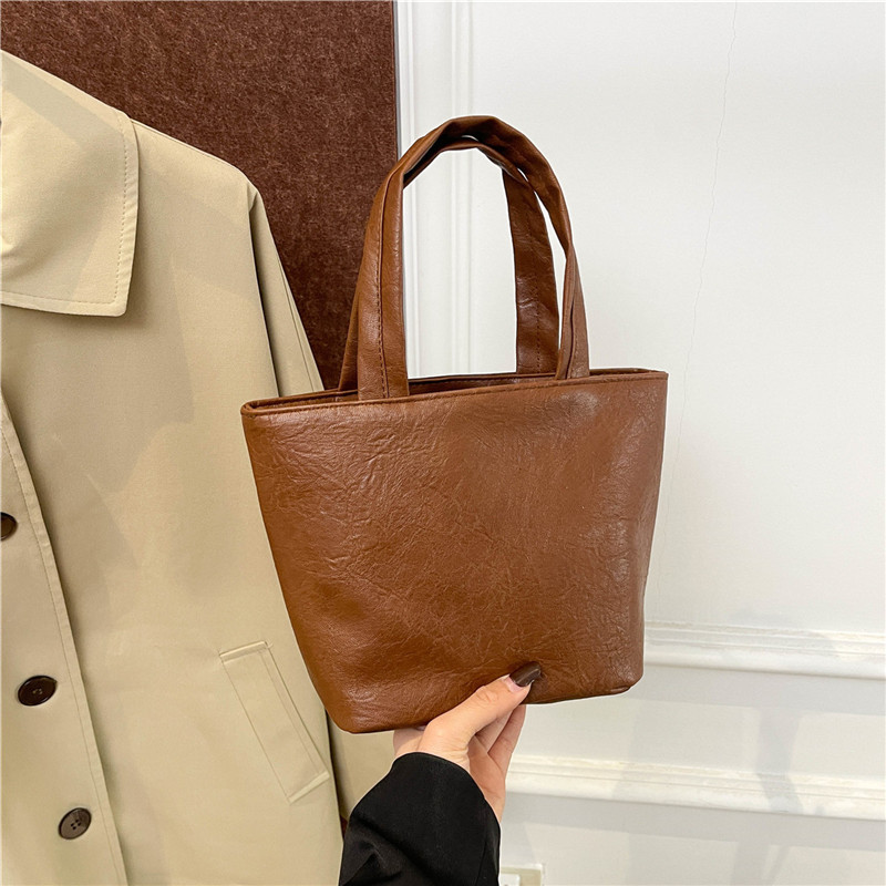2024 invierno nicho de ocio bolso de mano cuadrado bolso de cuero suave simple viaje de hombro bolso de braza para trabajar bolso de mujer