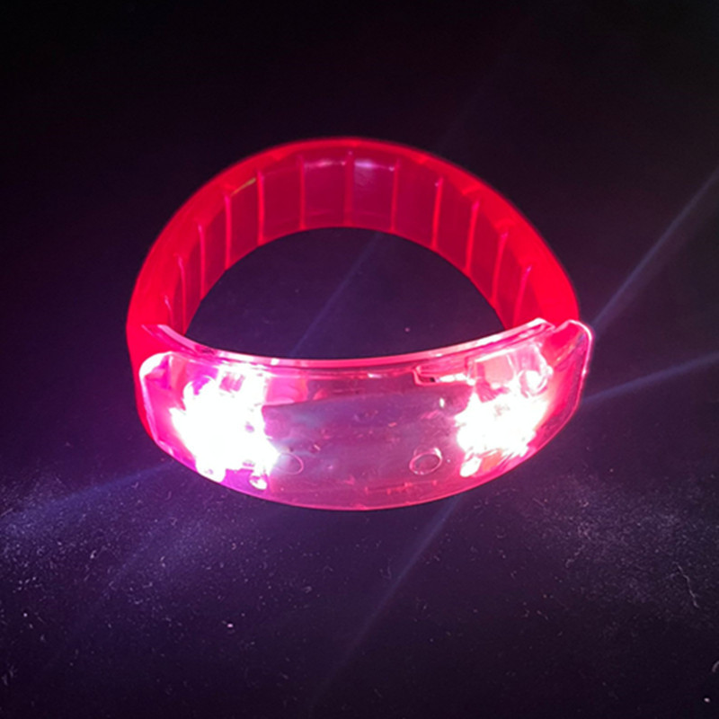 Fabricantes LED al por mayor pulsera luminosa pulsera electrónica barra de concierto KTV fiesta debe ayudar a los props