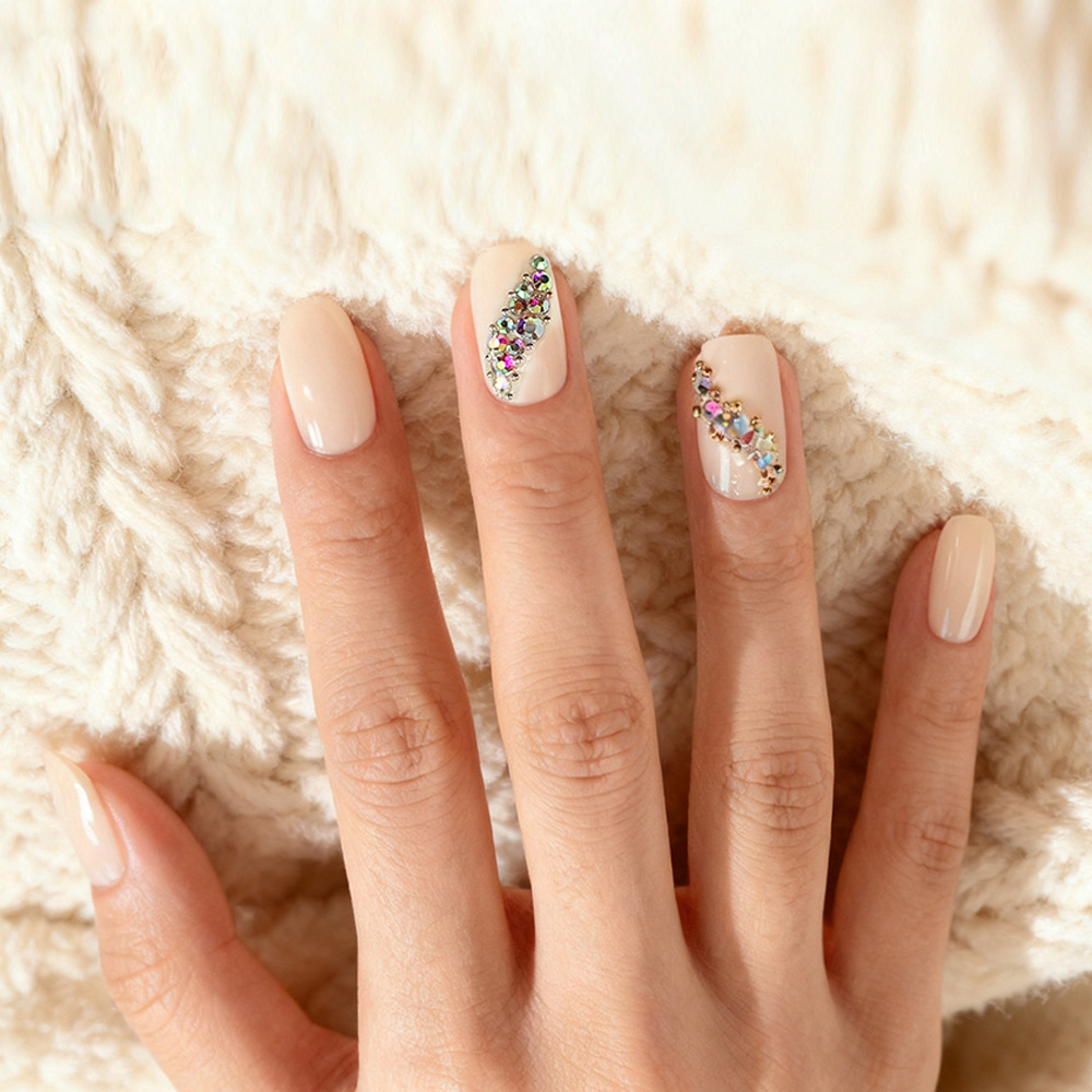 Ventas transfronterizas de diamante blanco puro manicure elegante brillante viento de desgaste de uñas de cabeza plana 24 piezas de parche de uñas falso