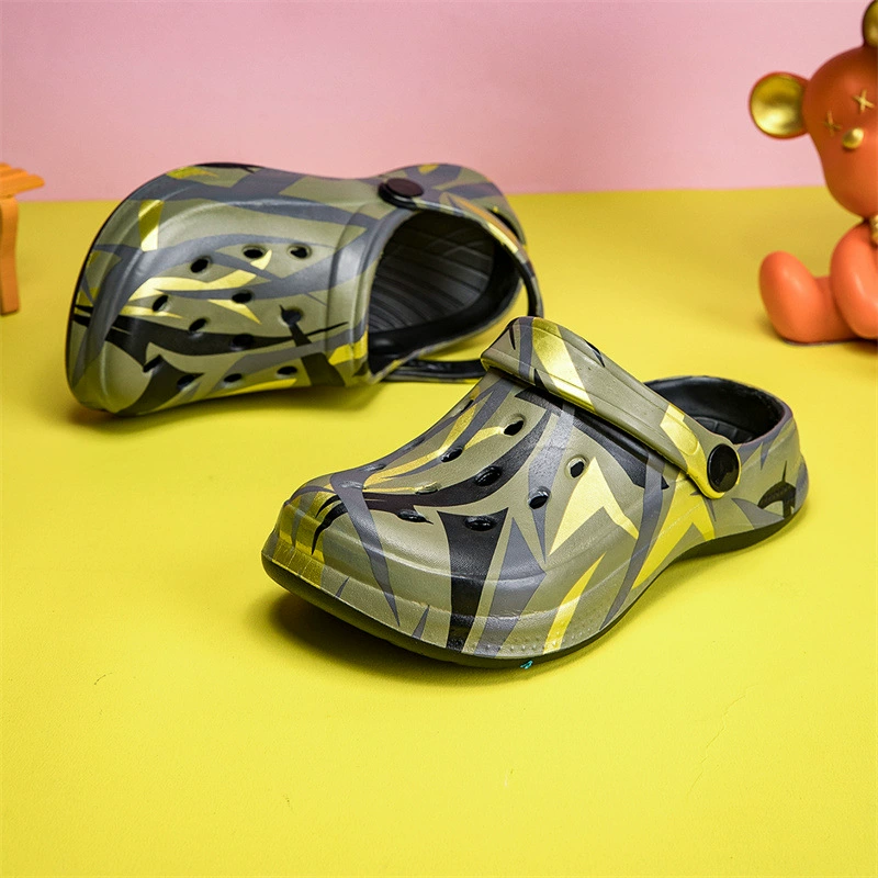 Трансграничные детские тапочки 2025 Летние новые пещерные туфли для мальчиков и девочек в помещении милые мультяшные пляжные туфли с принтом оптом