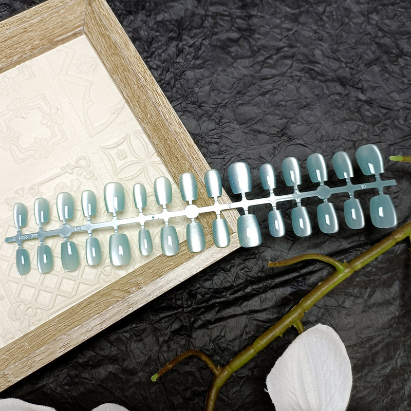 30 Pieces of Coded Nail Patches, Sweet Pure Color New Wearable Nails, Charming High-End Cat-Eye Fake Nails