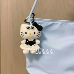 かわいいハローキティのぬいぐるみのペンダントソフト萌え智秀と同じ高級な愛のキーホルダーに女の子のプレゼントを掛けます