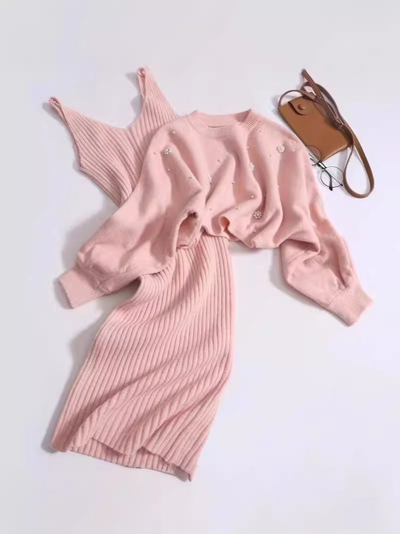 Demi-season elegant set with a round collar