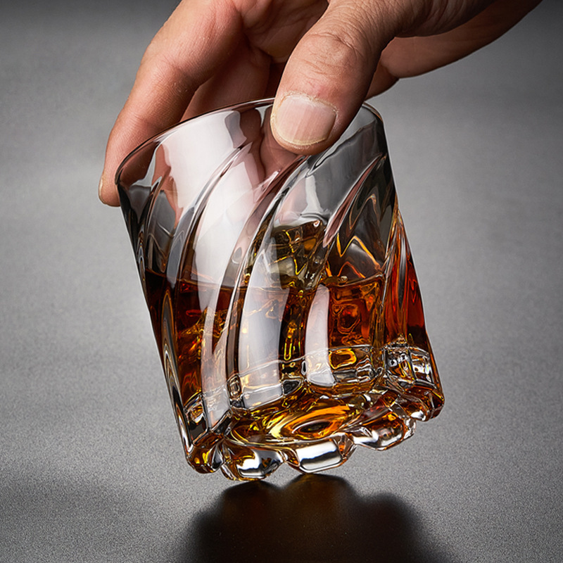 [Gire durante 18 segundos] Vaso de vino de whisky creativo Vaso de cristal Vaso de vino de cristal Vaso de vidrio para el hogar