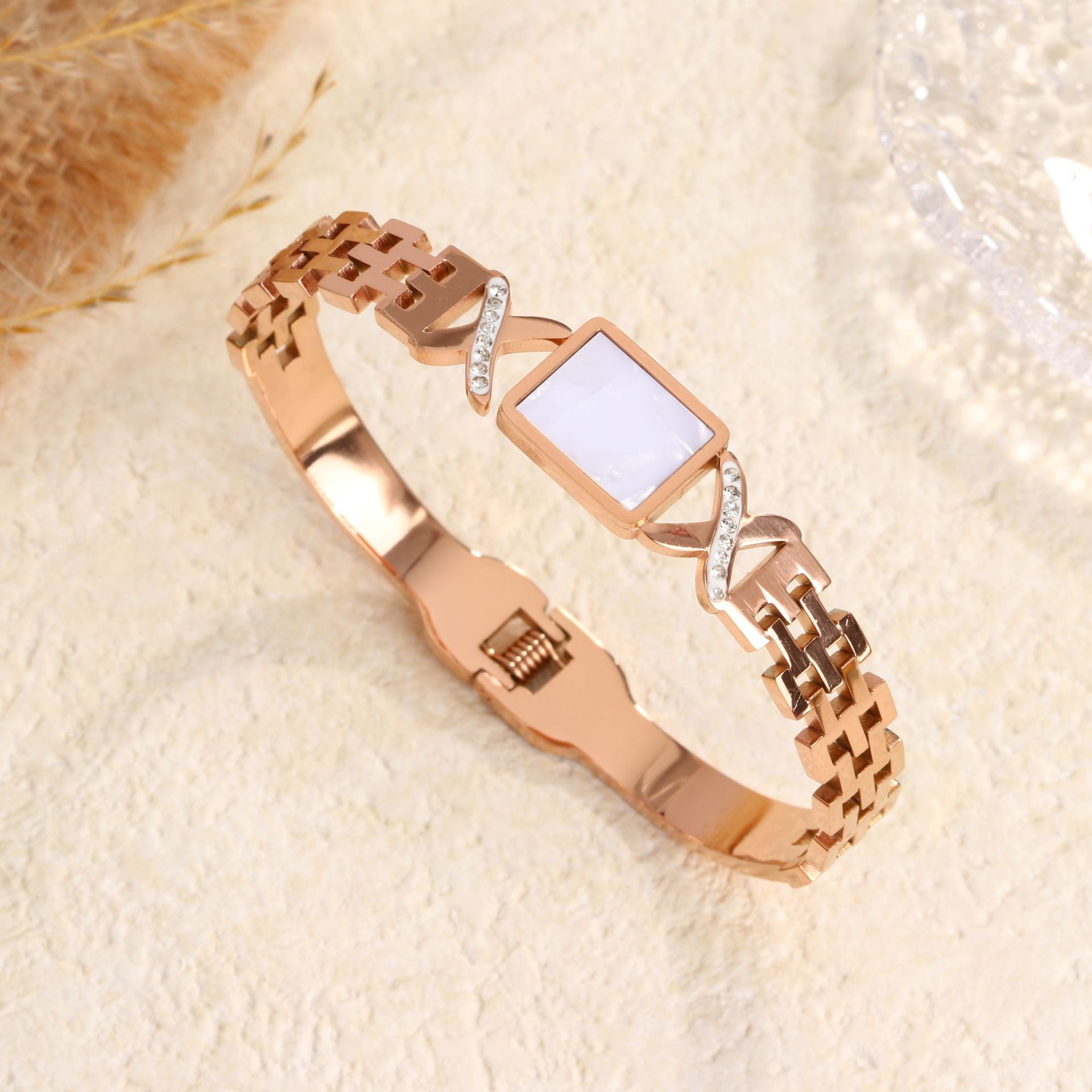 93 화이트 쉘 스퀘어 팔찌 로즈 골드