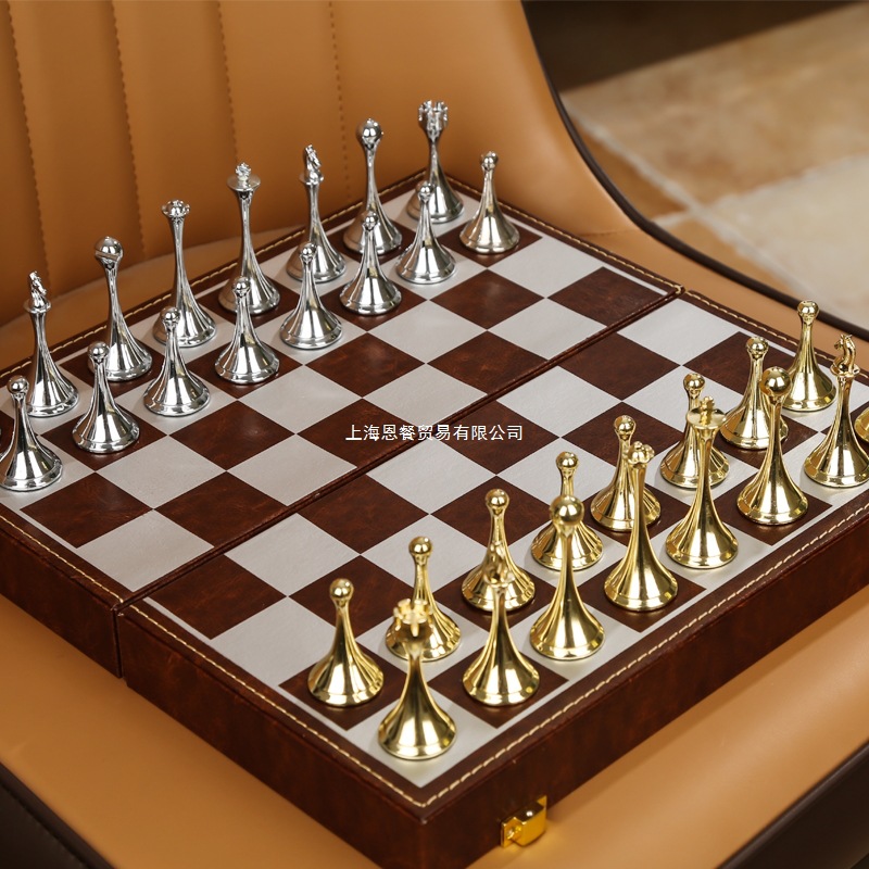 Portable European-Style Ornaments Magnetic Leather Box Folding Metal Chess Piece Storage Set Chess for Primary School Students