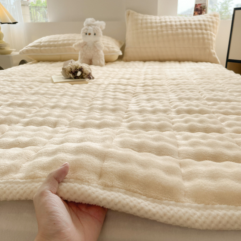 Autumn and Winter Warm Bubble Velvet Mattress French Velvet Warm Mattress High Weight Rabbit Plush Student Mattress Cross-Border