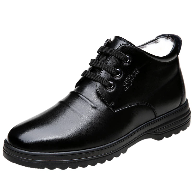 Кожаная мужская обувь, новинка 2024 года, зимняя повседневная мужская обувь, утепленная теплая хлопковая обувь, нескользящая мужская обувь на мягкой подошве, обувь для папы среднего возраста