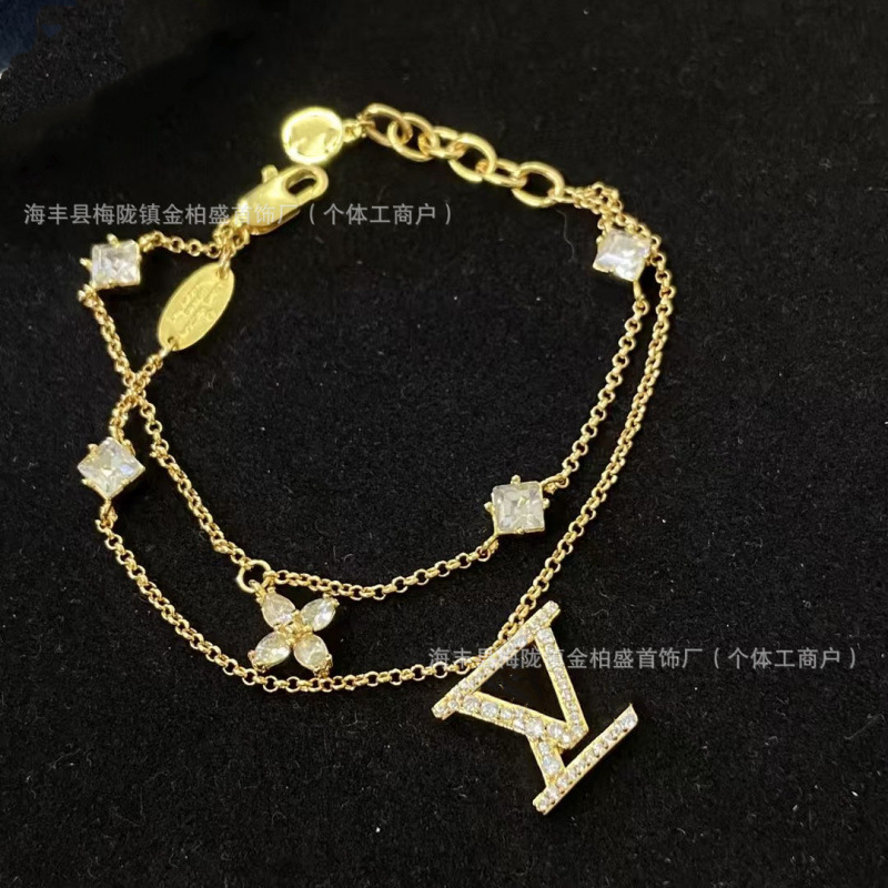 高版花朵满钻V字母项链手链耳钉精致套装欧美简约多花锁骨链批发|undefined