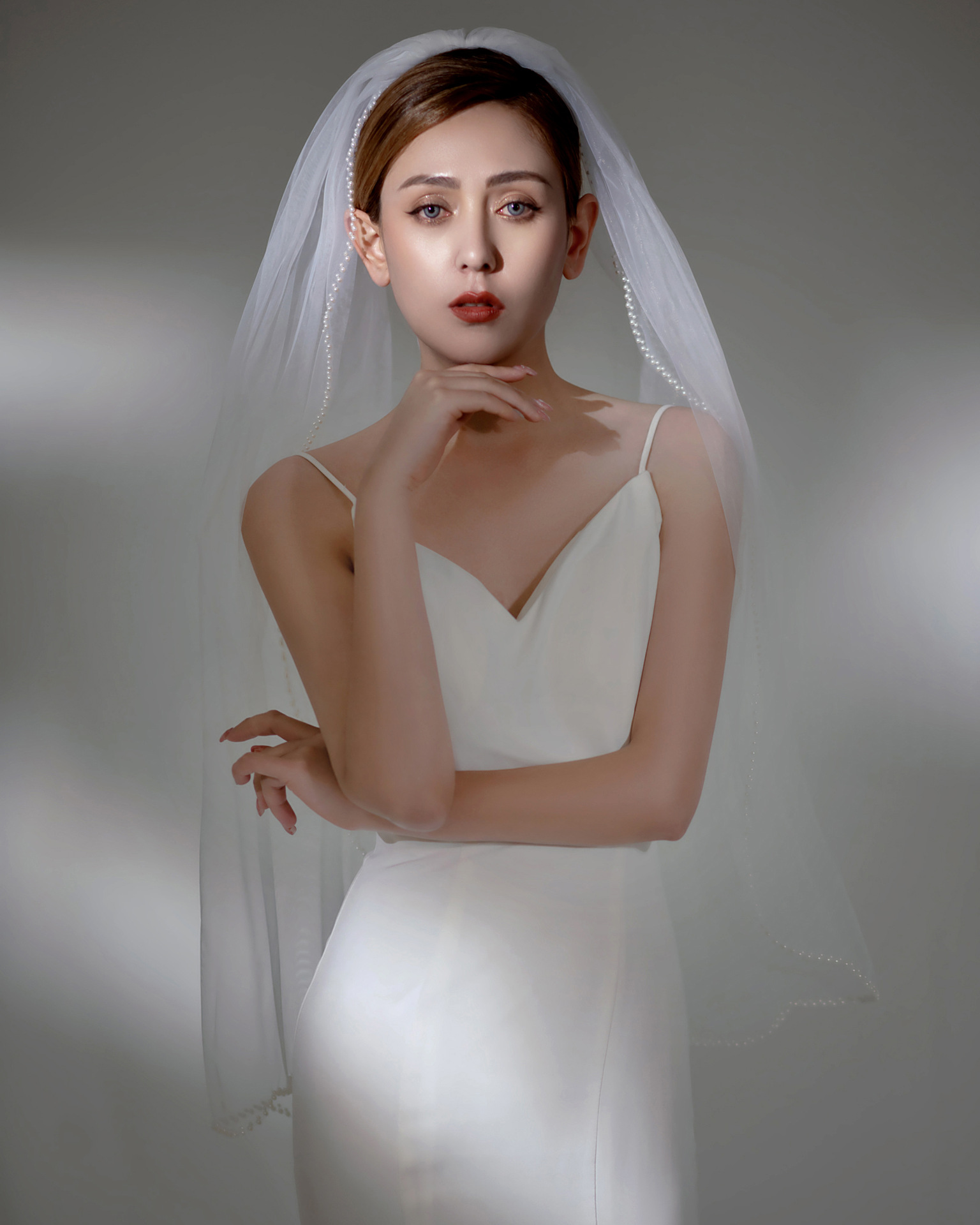 Women'S Solid Color Queen Romantic Simple Style Gauze Iron Birdcage Veils display picture 1