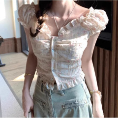2025 新しい夏のスタイルフレンチガーリー刺繍小花柄ウエスト痩身トップ女性のショートハートネックシャツ