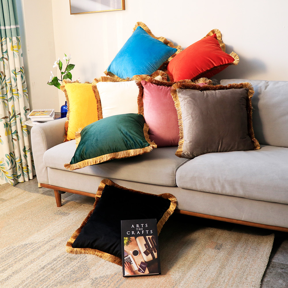 Copricuscino per divano in velluto olandese con bordo in nappa dorata semplice nordico, modello di decorazione per la casa_voghion.com