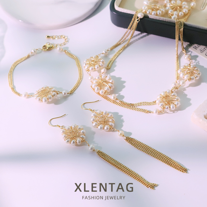 Perlas naturales tejidas con flores suéter cadena pulsera pendientes mujeres lujo ligero alta moda joyas versátiles
