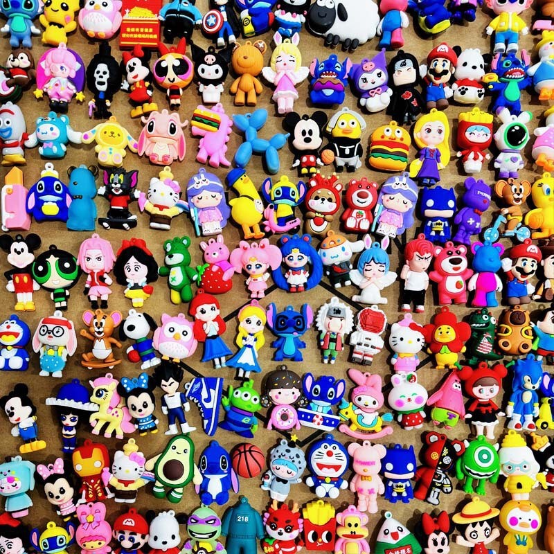 アニメのキーホルダーのぬいぐるみのペンダントは美しいdiyバッグのペンダントの鍵を混ぜて飾ります。|undefined