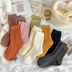 Woolen socks for women, autumn and winter, thickened, new leisure, interlocking pattern, warm, knitted cashmere mid-calf socks, trendy