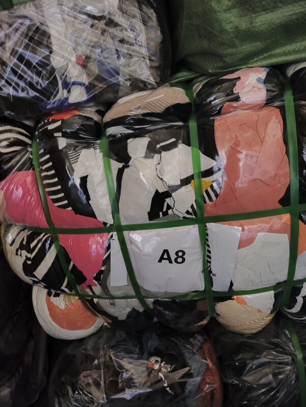 Second-Hand Summer Clothes, Old Clothes, Old Bags, Old Bras Exported to the Philippines, Vietnam and Thailand