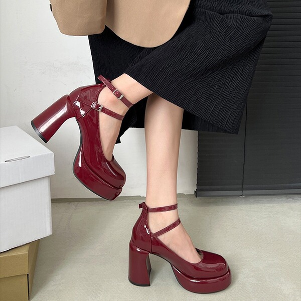 White high heels platform heels