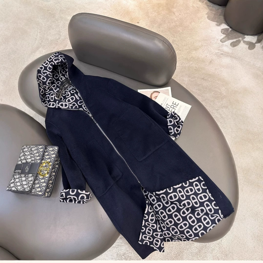 Новое женское длинное пальто из двустороннего кашемира и шерсти с монограммой и капюшоном на молнии, коллекция Осень/Зима 2025