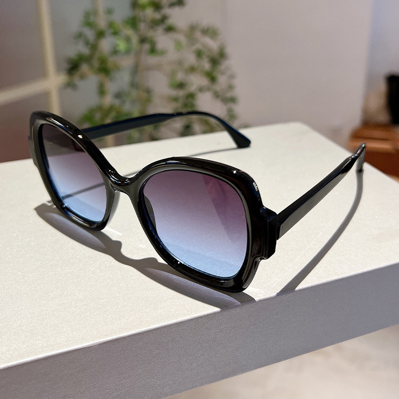 54g Weight Full Frame Glasses Structure Vintage Style Classic Style Geometric PC UV400 Protection Butterfly Frame Full Frame Women's Sunglasses