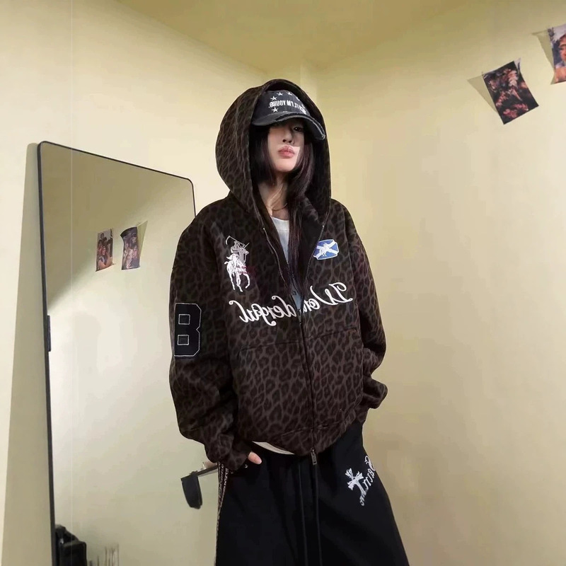Korean-style leopard print hooded zip-up sweatshirt for women, autumn and winter 2026 new model, loose, casual, comfortable jacket for women Korean-style leopard print hooded zip-up sweatshirt for women, autumn and winter 2026 new model, loose, casual, comfortable jacket for women