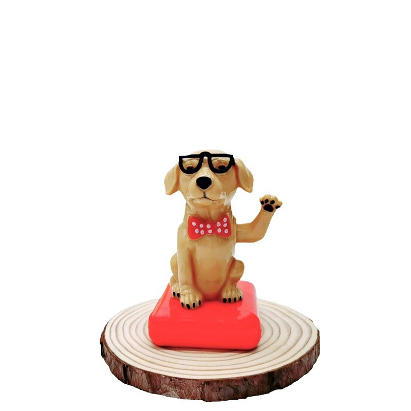 Adornos para automóviles cruzados, decoración para automóviles de resina, accesorios interiores para perros de palomitas de maíz para automóviles solares, sacudiendo la cabeza y llamando a la muñeca