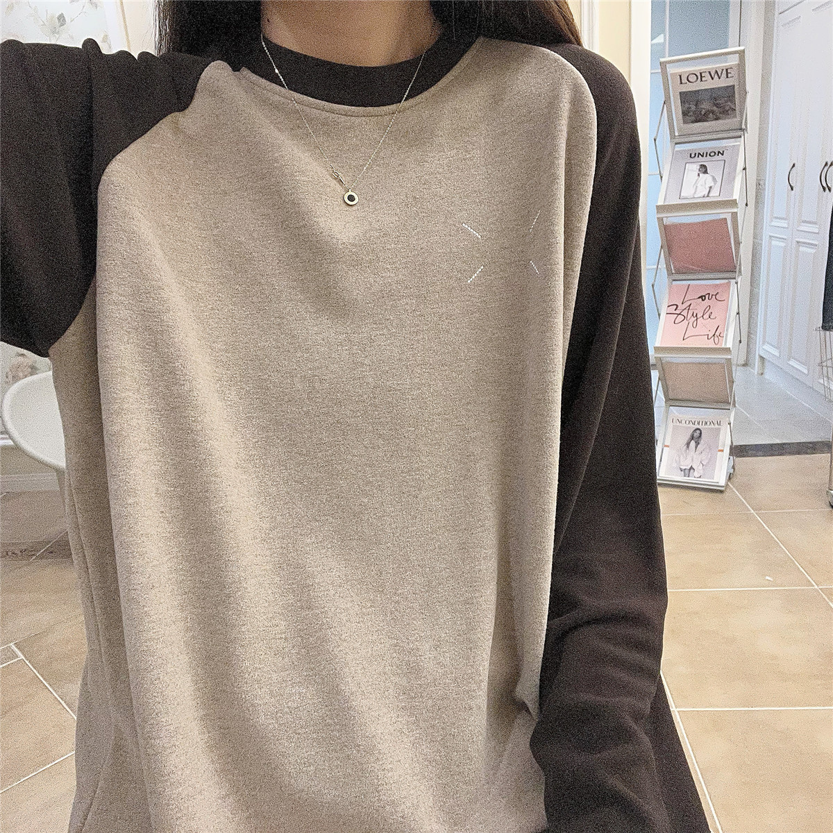 软糯磨毛双面澳绒撞色插肩袖T恤女秋冬刺绣宽松内搭上衣打底衫潮