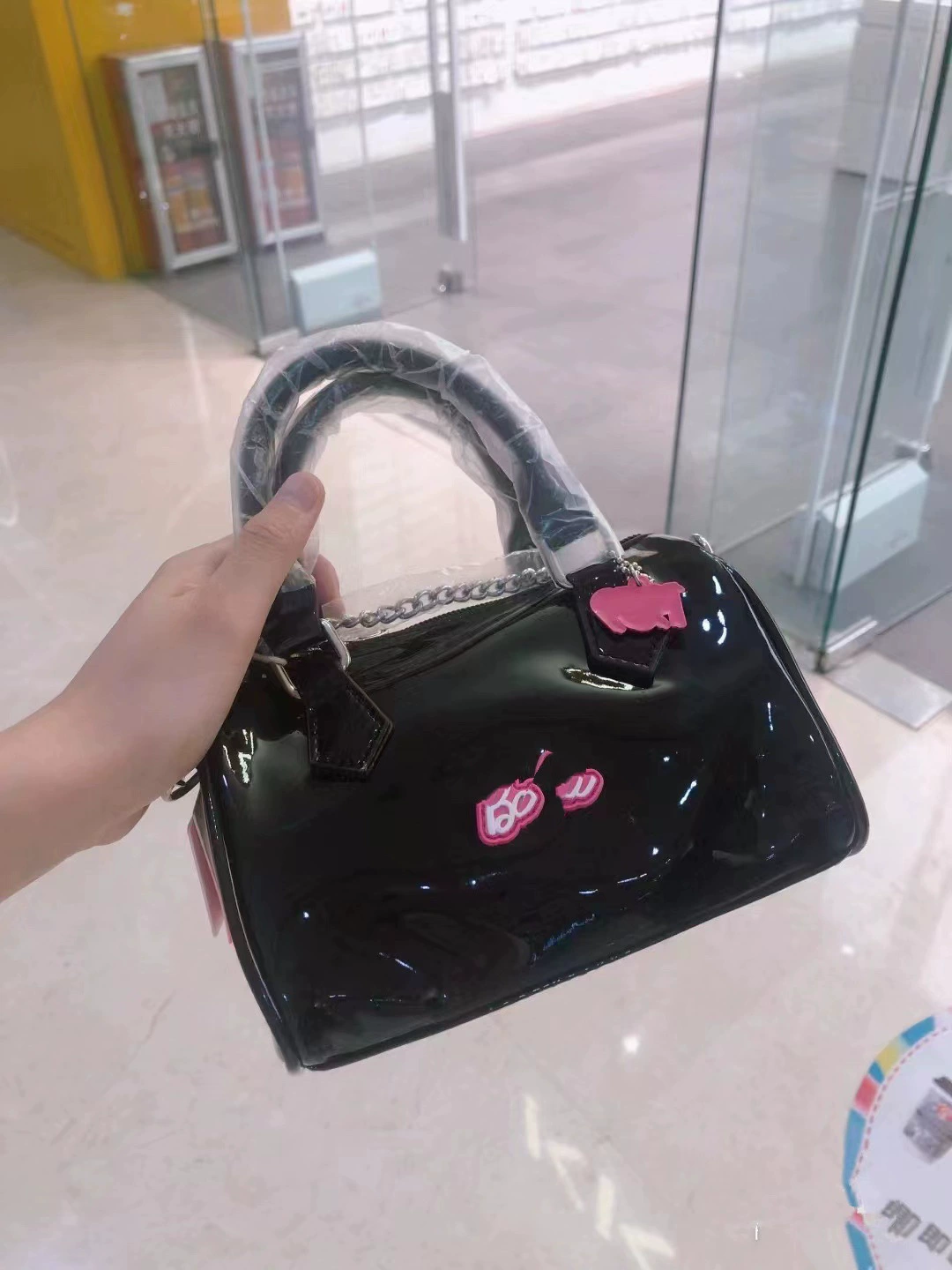 Glossy small design one-shoulder bag, handheld bag strap, 2023 collection