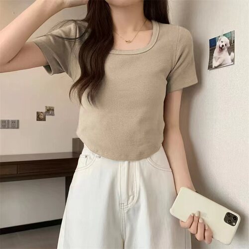Design sense Figure-fitting, slimming, curved hem, short top for women, 2024 summer threaded bottomed shirt, short-sleeved T-shirt, women
