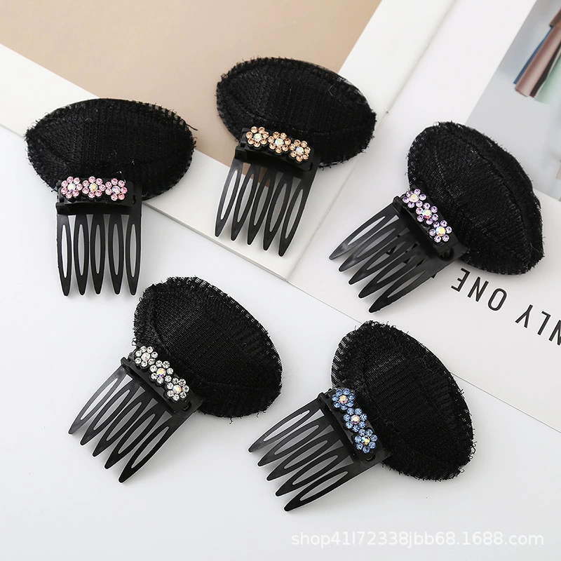 Плоская невидимая коврик для волос на голове