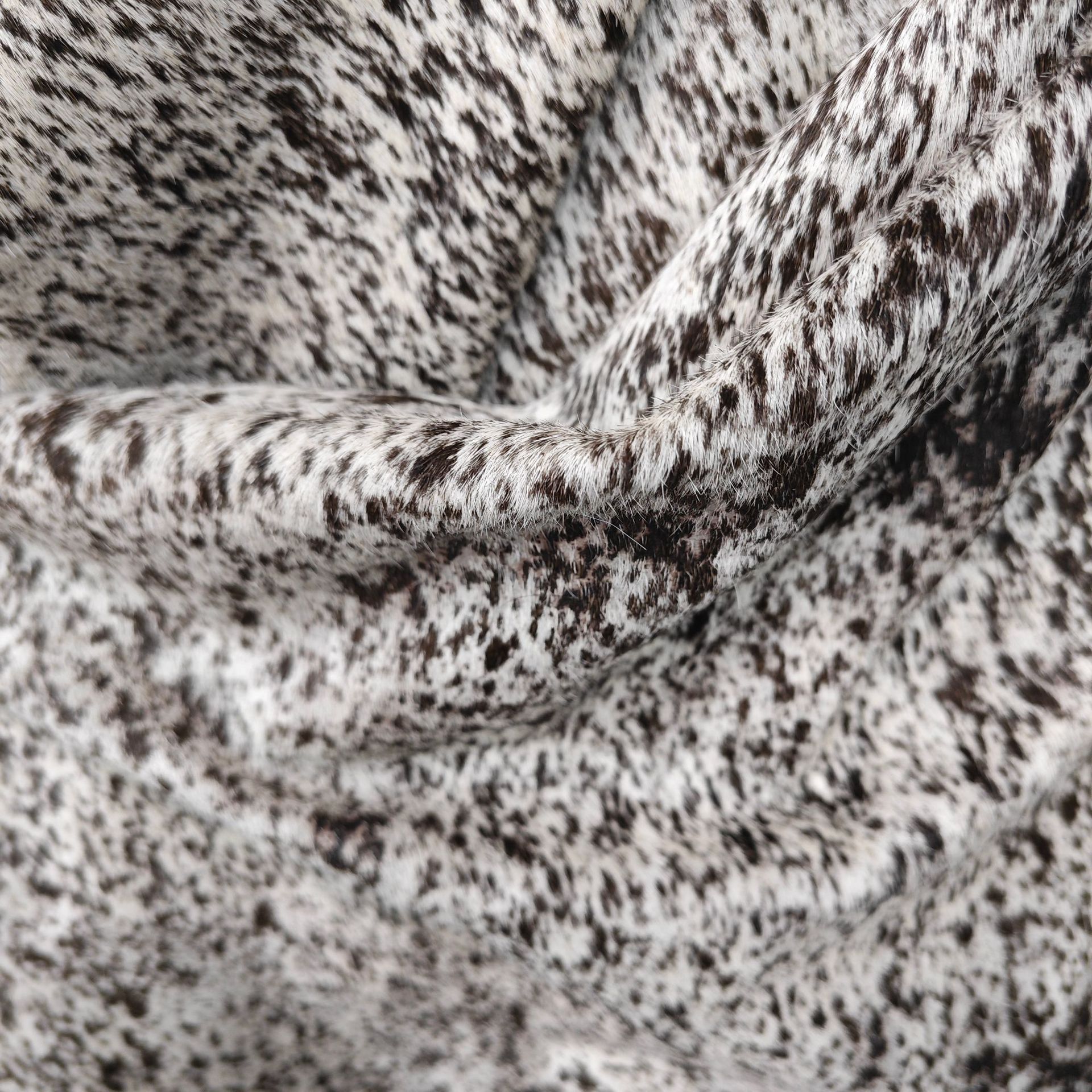 马毛皮印花散点现货头层牛毛皮仿天然花纹鞋包皮革批发