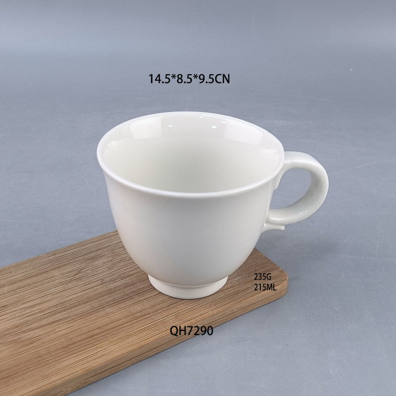 Tazas de café blancas cerámicas de dibujo de flores Latte doméstico simple taza de café de temperatura media europea una taza de café al por mayor