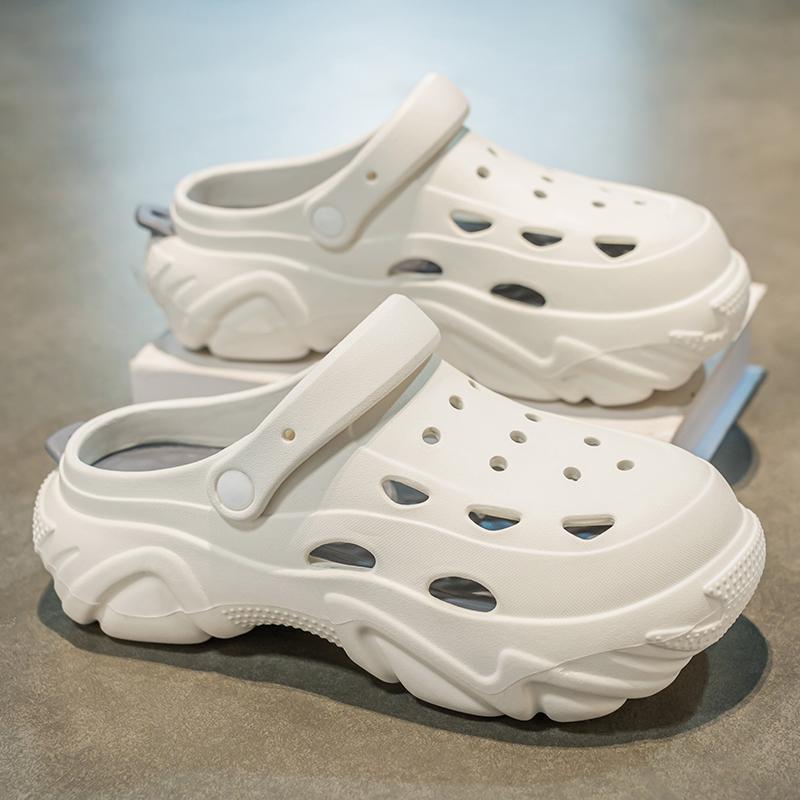 Verano transfronterizo nueva tendencia nueva pareja estilo suela gruesa hogar dos zapatos con agujeros zapatos de jardín casuales antideslizantes