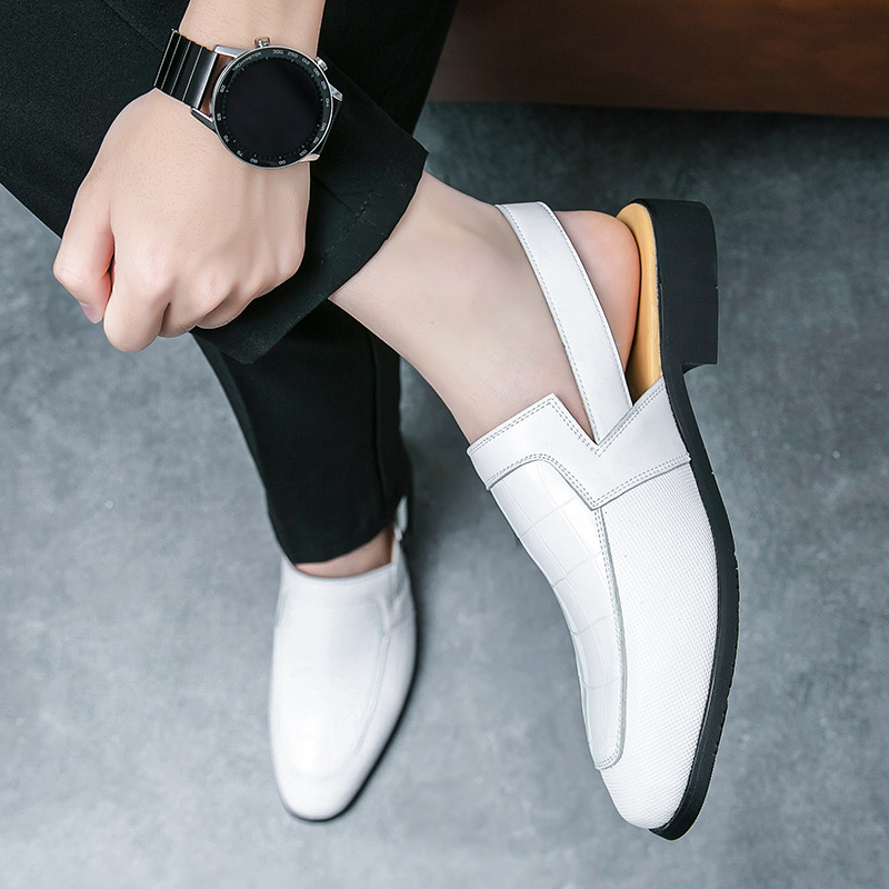 Medias zapatillas para hombres casual estilo coreano de moda punta zapatillas de cuero versátiles zapatillas frías para hombres zapatillas perezosas para usar