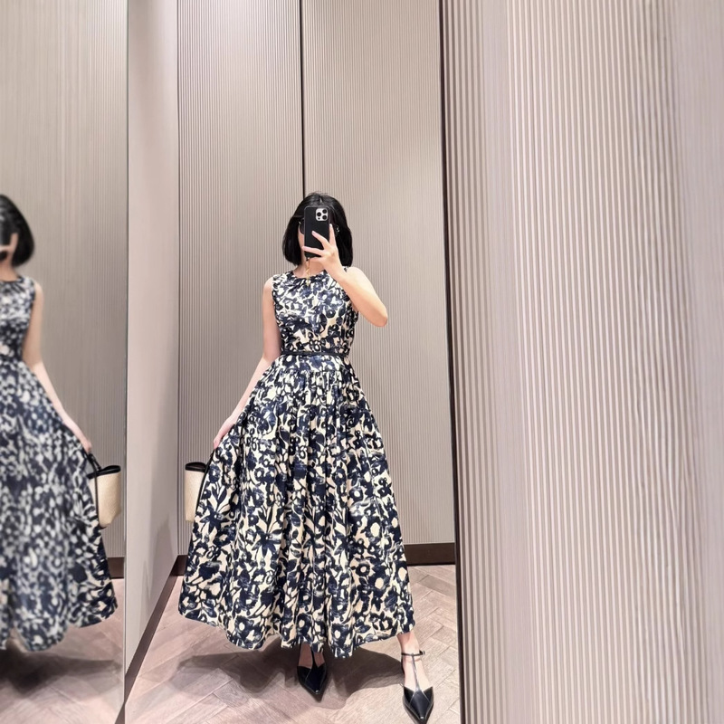 Max 2025 Spring and Summer New French High-end Sleeveless dress Splash Ink Printed Elegant Commuter Dress for Women