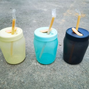 Tup Same Style Suction Jar 550ml Milkshake Cup High-Looking Cute Sealed Round Jar with Straw Water Cup