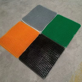 工农业塑料;畜牧养殖机械;农用橡胶制品